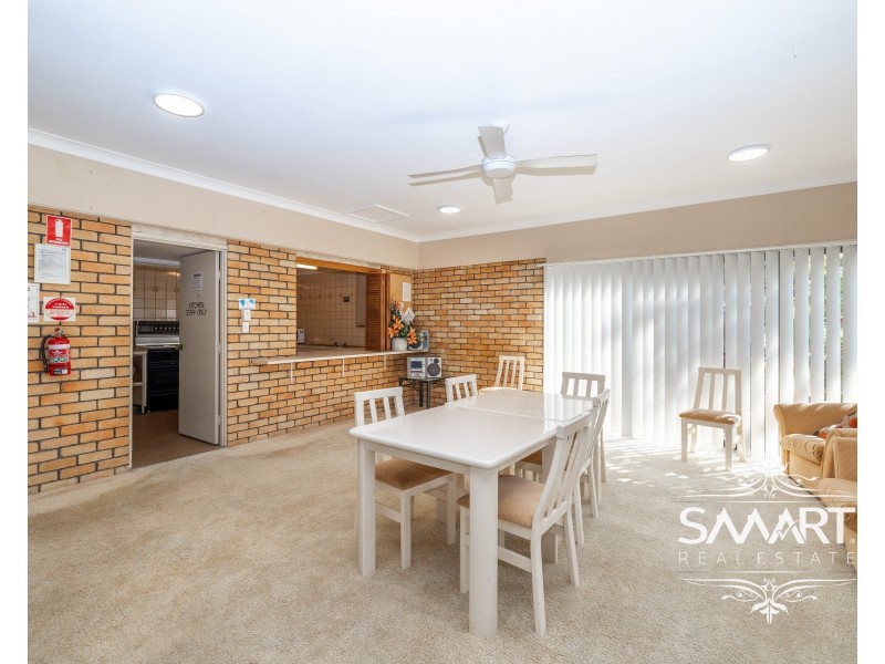2/35 Saint Kevins Avenue, Benowa QLD 4217