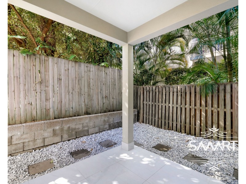 4/63 Muir Street, Labrador QLD 4215