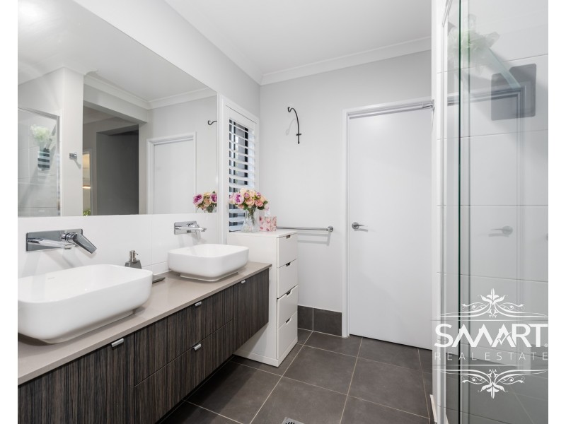 28 Aspen Way, Arundel QLD 4214