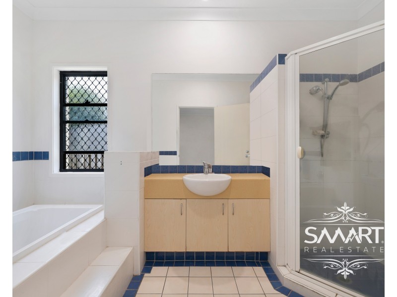 37 Hillridge Crescent, Varsity Lakes QLD 4227