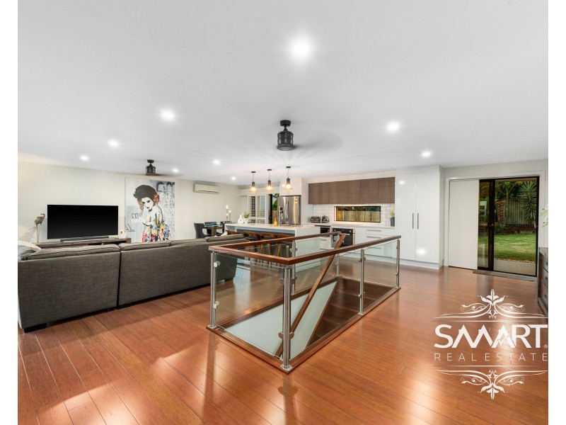 4 Mulyan Place, Ashmore QLD 4214