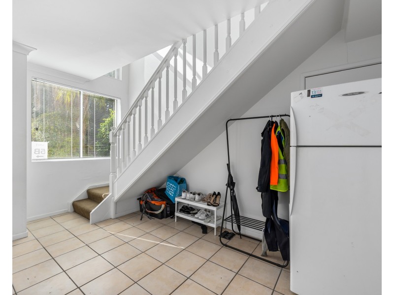 5b/30 Government Road, Labrador QLD 4215