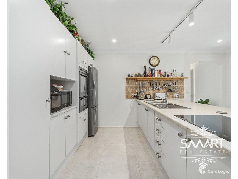 28 Balfour Crescent, Highland Park QLD 4211