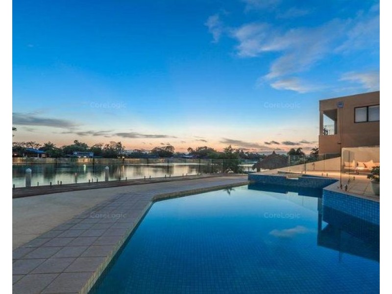 102 Cabana Boulevard, Benowa Waters QLD 4217