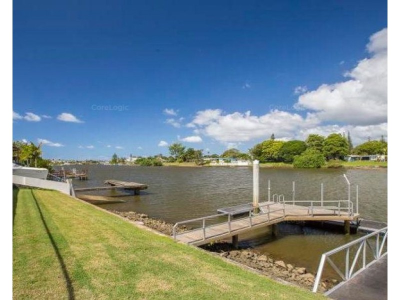 102 Cabana Boulevard, Benowa Waters QLD 4217