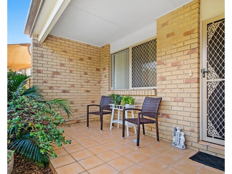 2/9 Maltman Avenue, Southport QLD 4215