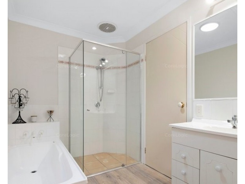 2/9 Maltman Avenue, Southport QLD 4215