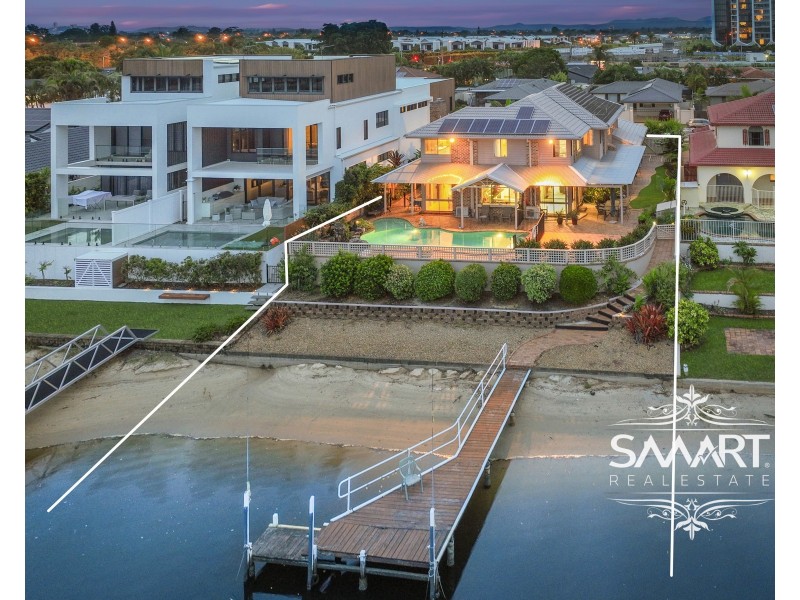 72 Waitomo Street, Broadbeach Waters QLD 4218