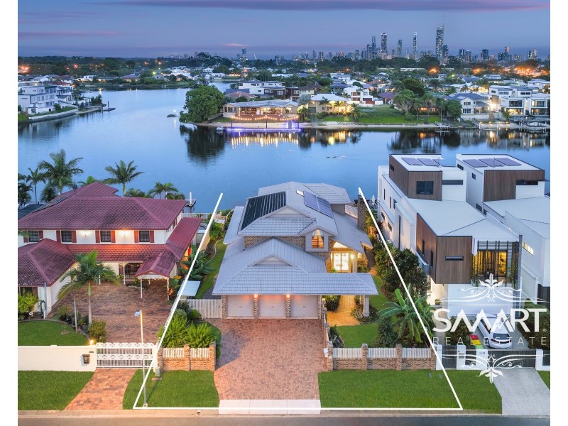 72 Waitomo Street, Broadbeach Waters QLD 4218