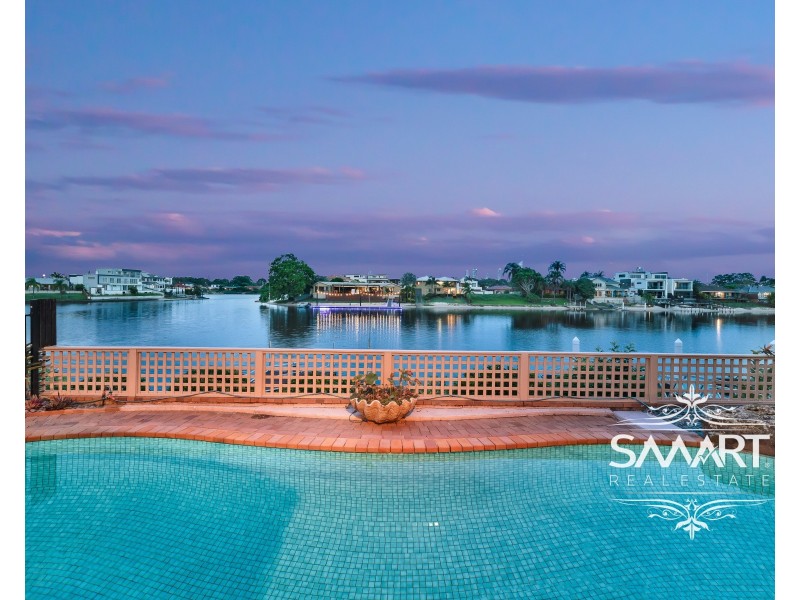 72 Waitomo Street, Broadbeach Waters QLD 4218