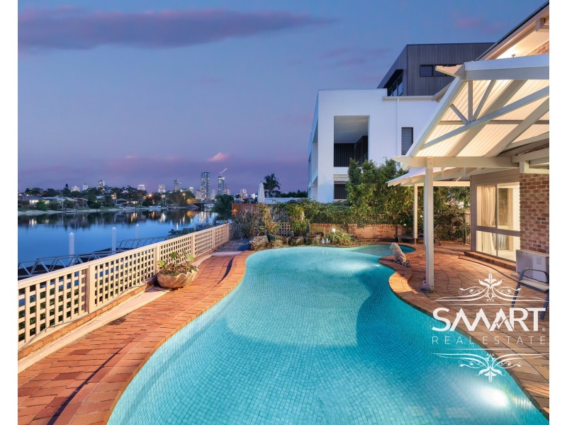 72 Waitomo Street, Broadbeach Waters QLD 4218