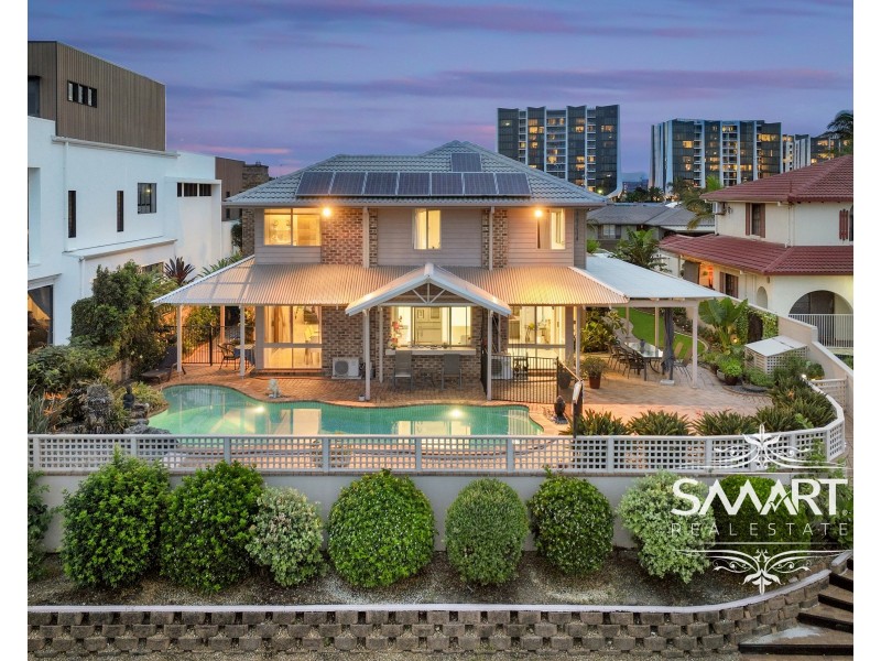 72 Waitomo Street, Broadbeach Waters QLD 4218