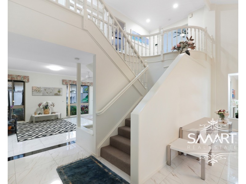 72 Waitomo Street, Broadbeach Waters QLD 4218