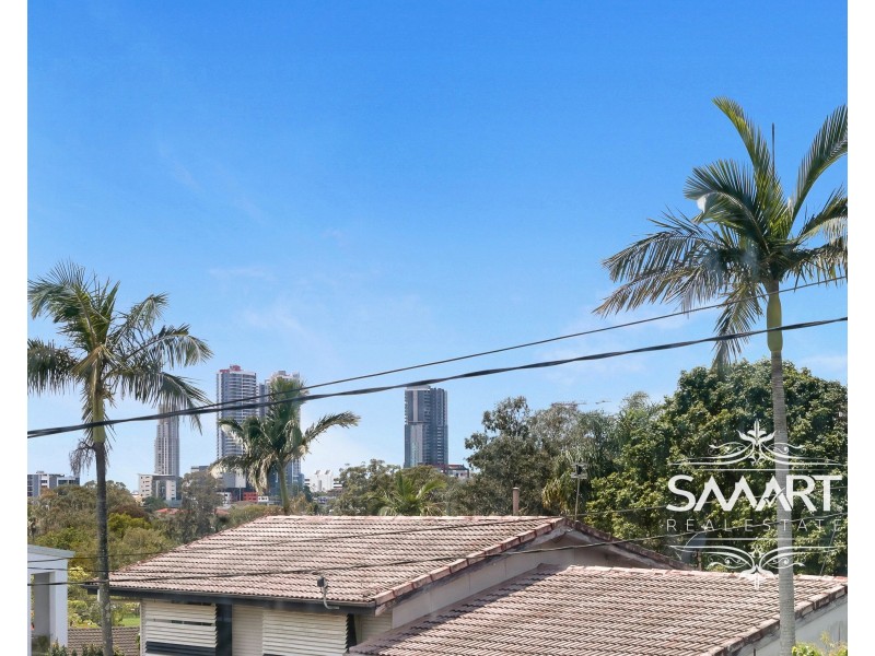 16 Lydia Grove, Southport QLD 4215