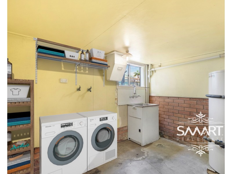 16 Lydia Grove, Southport QLD 4215