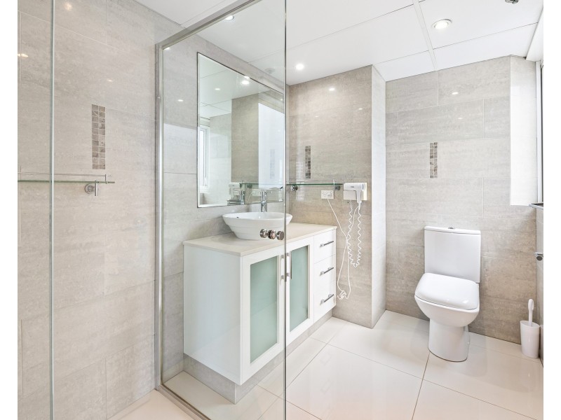 1004/20 Esplanade, Surfers Paradise QLD 4217