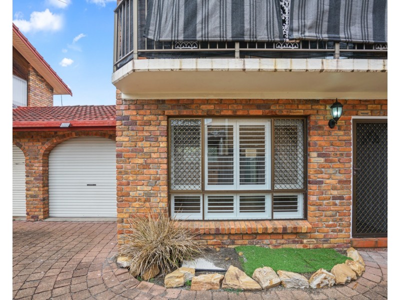 4/148 Frank Street, Labrador QLD 4215