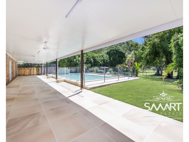 7 Tambourah Drive, Benowa QLD 4217