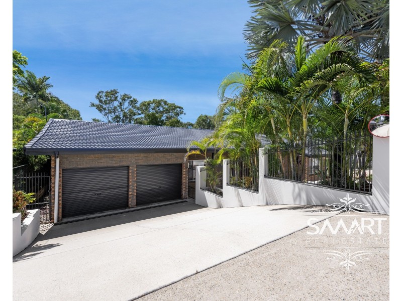 7 Tambourah Drive, Benowa QLD 4217