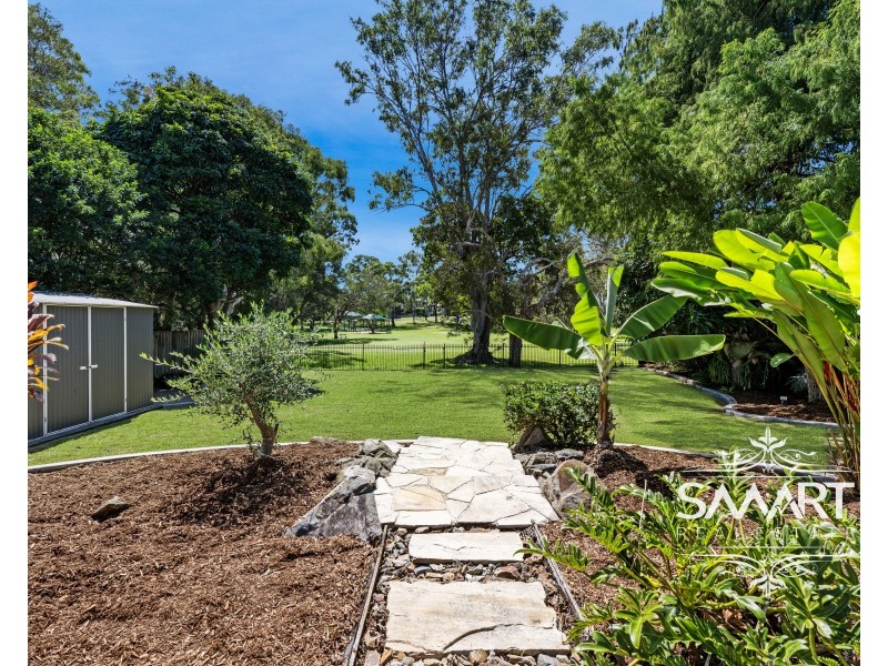 7 Tambourah Drive, Benowa QLD 4217