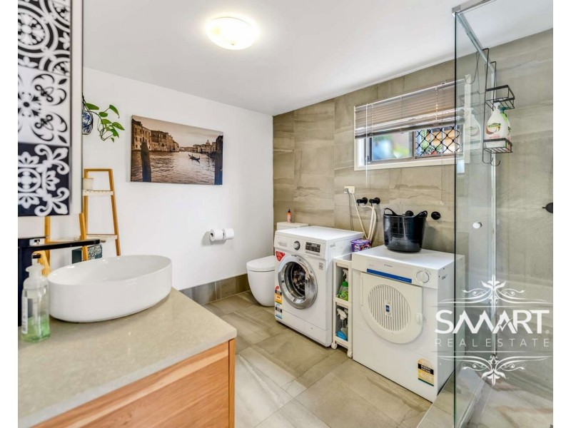 1/64 Paradise Island, Surfers Paradise QLD 4217