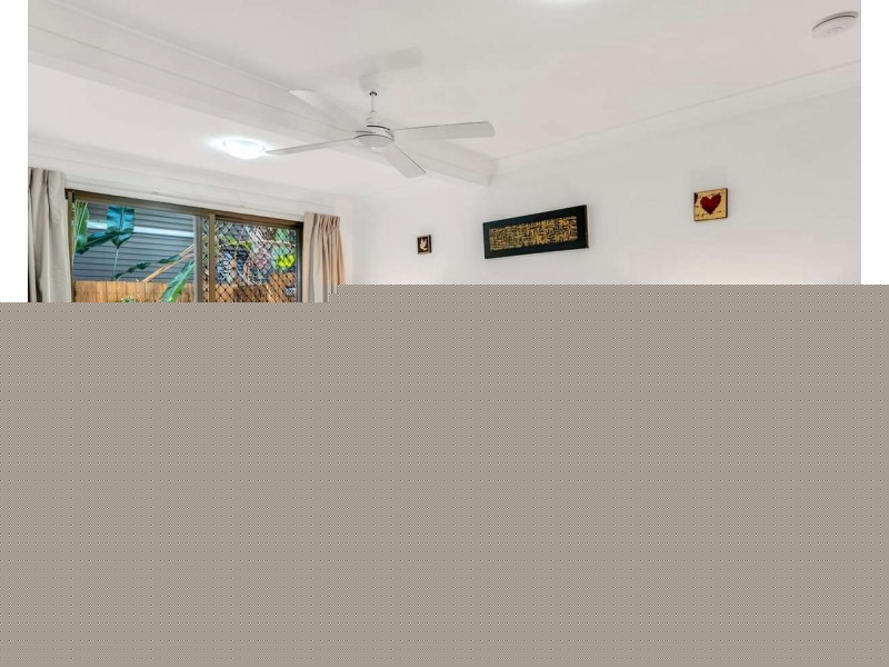 1/64 Paradise Island, Surfers Paradise QLD 4217