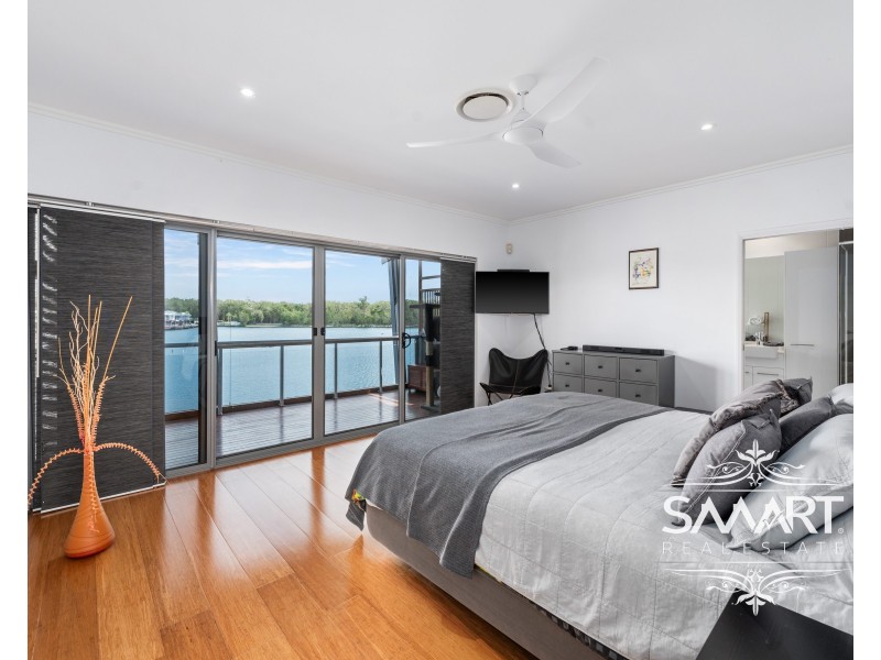 8/1 Manacor Place, Coombabah QLD 4216