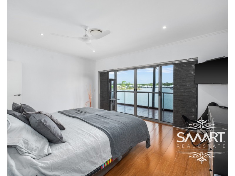 8/1 Manacor Place, Coombabah QLD 4216