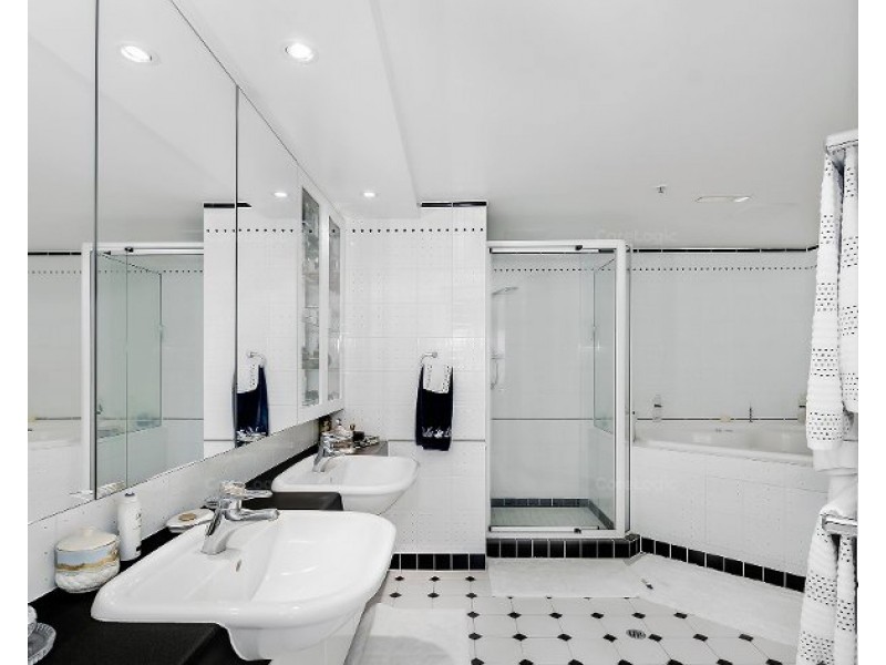 123/12 Commodore Drive, Surfers Paradise QLD 4217