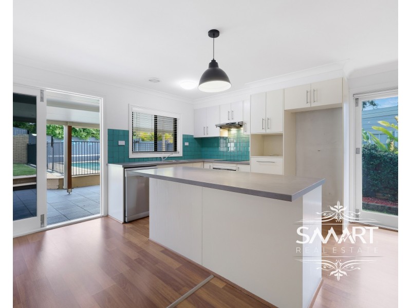 43 Lambros Drive, Benowa QLD 4217
