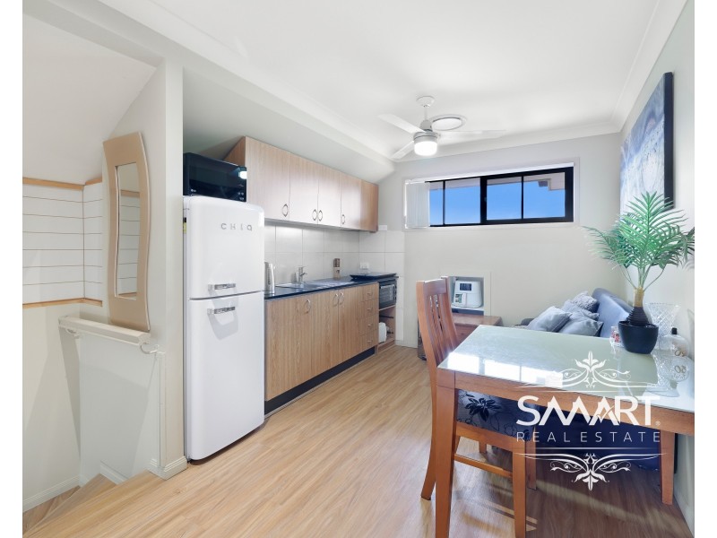 1/13 Thelma Avenue, Biggera Waters QLD 4216