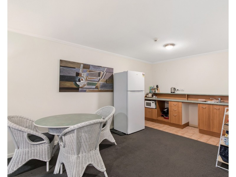 208 & 209/140-144 Ferny Avenue, Surfers Paradise QLD 4217
