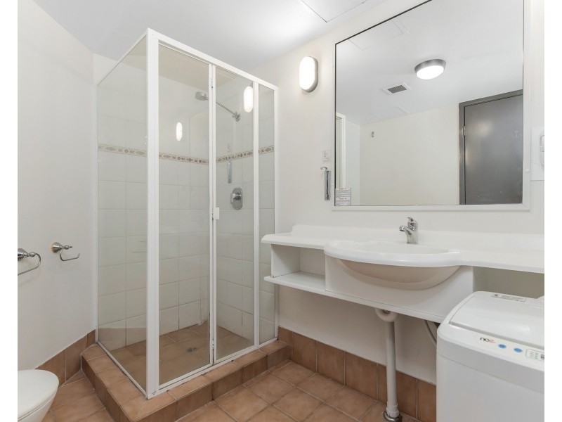 208 & 209/140-144 Ferny Avenue, Surfers Paradise QLD 4217