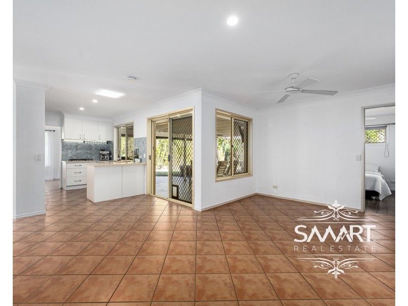 16 Floyd Court, Parkwood QLD 4214