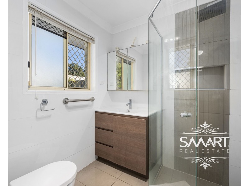 16 Floyd Court, Parkwood QLD 4214