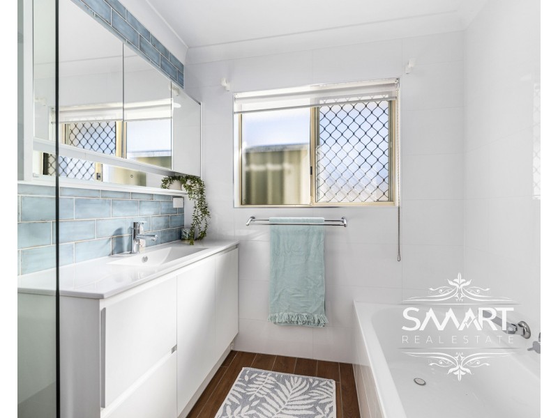 16 Floyd Court, Parkwood QLD 4214