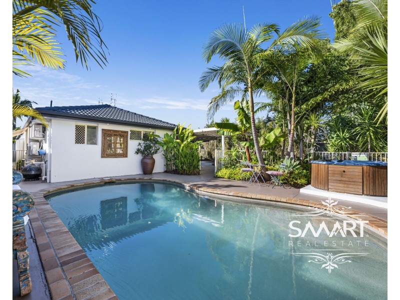 16 Floyd Court, Parkwood QLD 4214