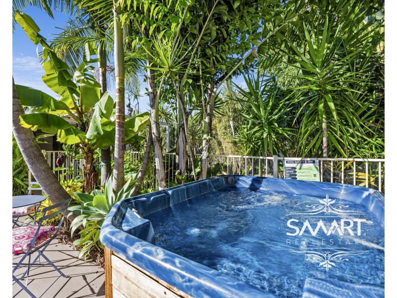 16 Floyd Court, Parkwood QLD 4214