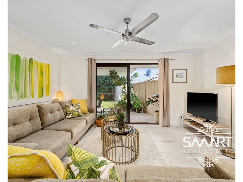 2/24 Botanical Drive, Labrador QLD 4215
