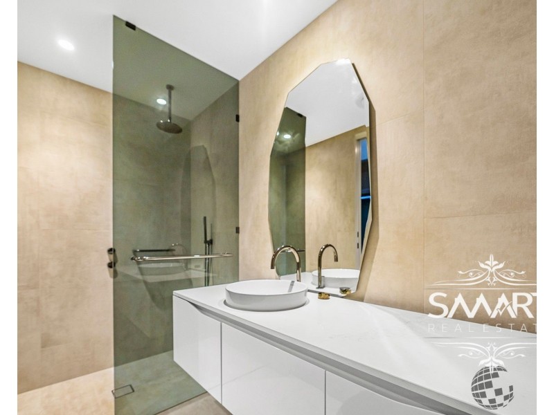 1205/2 The Lanes Boulevard, Mermaid Waters QLD 4218