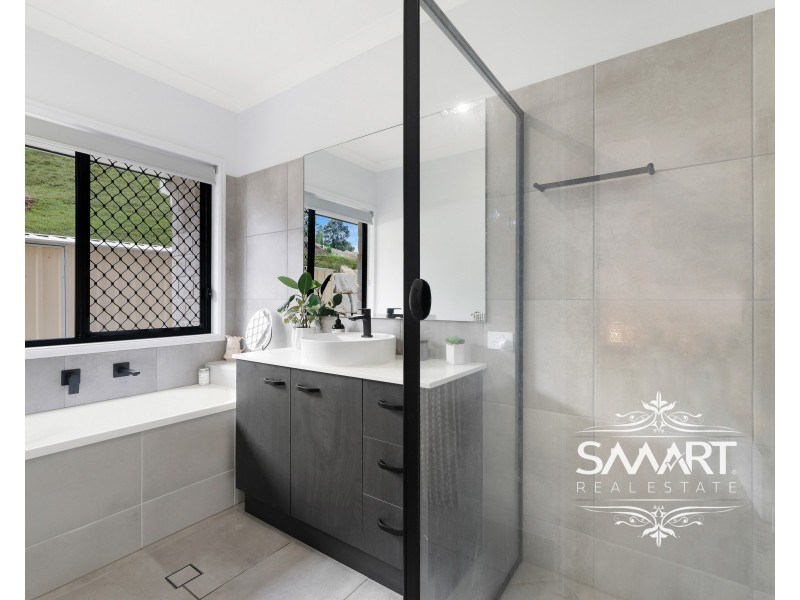 26 Mahogany Drive, Plainland QLD 4341