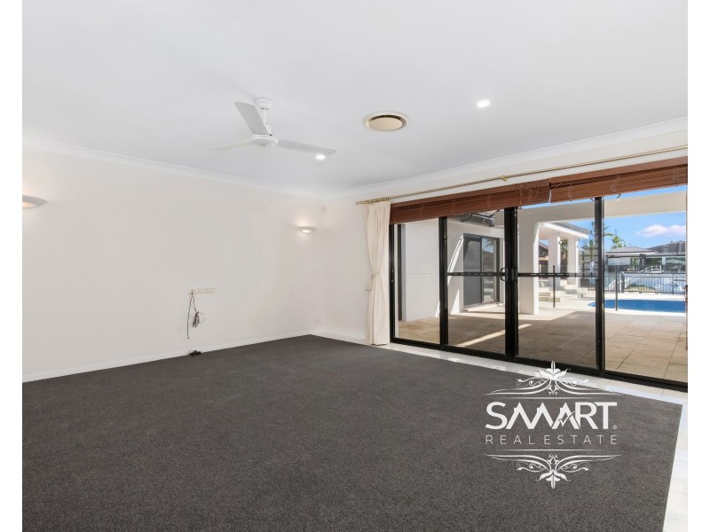 8 Buccaneer Court, Paradise Waters QLD 4217