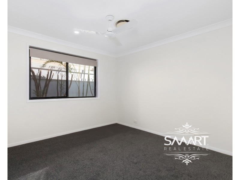 8 Buccaneer Court, Paradise Waters QLD 4217