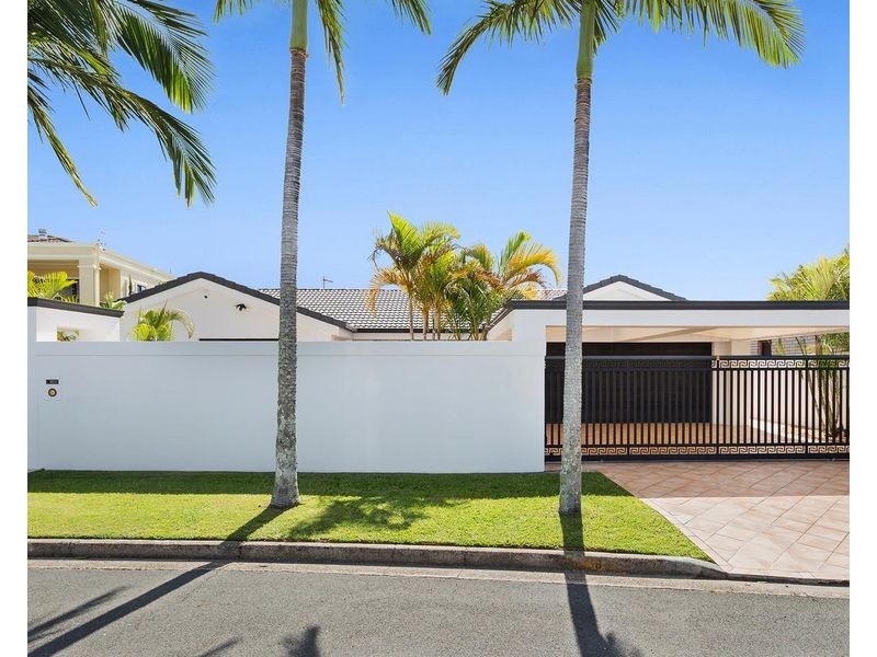 8 Buccaneer Court, Paradise Waters QLD 4217