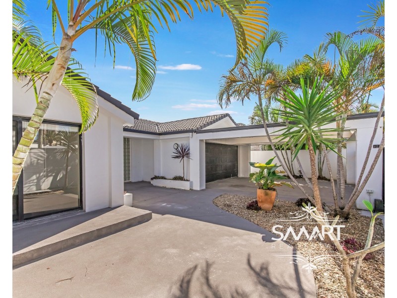 8 Buccaneer Court, Paradise Waters QLD 4217