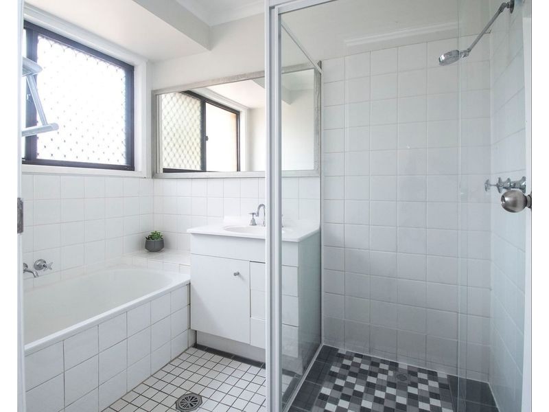 1/12 Callistemon Court, Arundel QLD 4214
