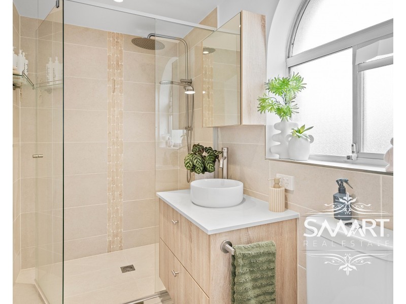 8/192 Ferny Avenue, Surfers Paradise QLD 4217