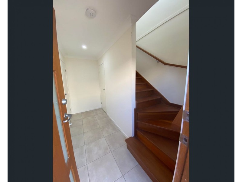 1/81 Fountain Street, Pimpama QLD 4209