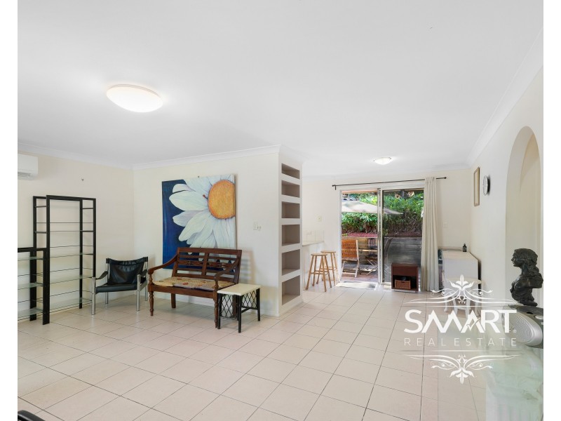 33 Lowanna Drive, Ashmore QLD 4214
