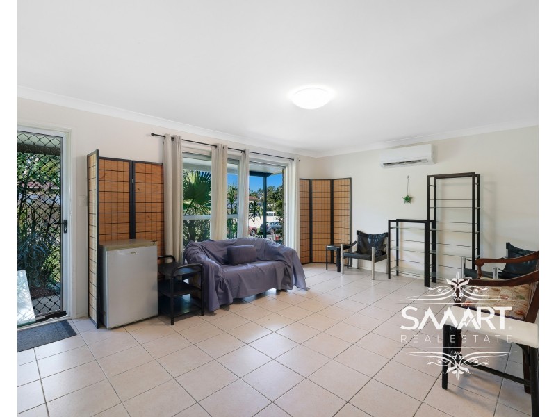 33 Lowanna Drive, Ashmore QLD 4214